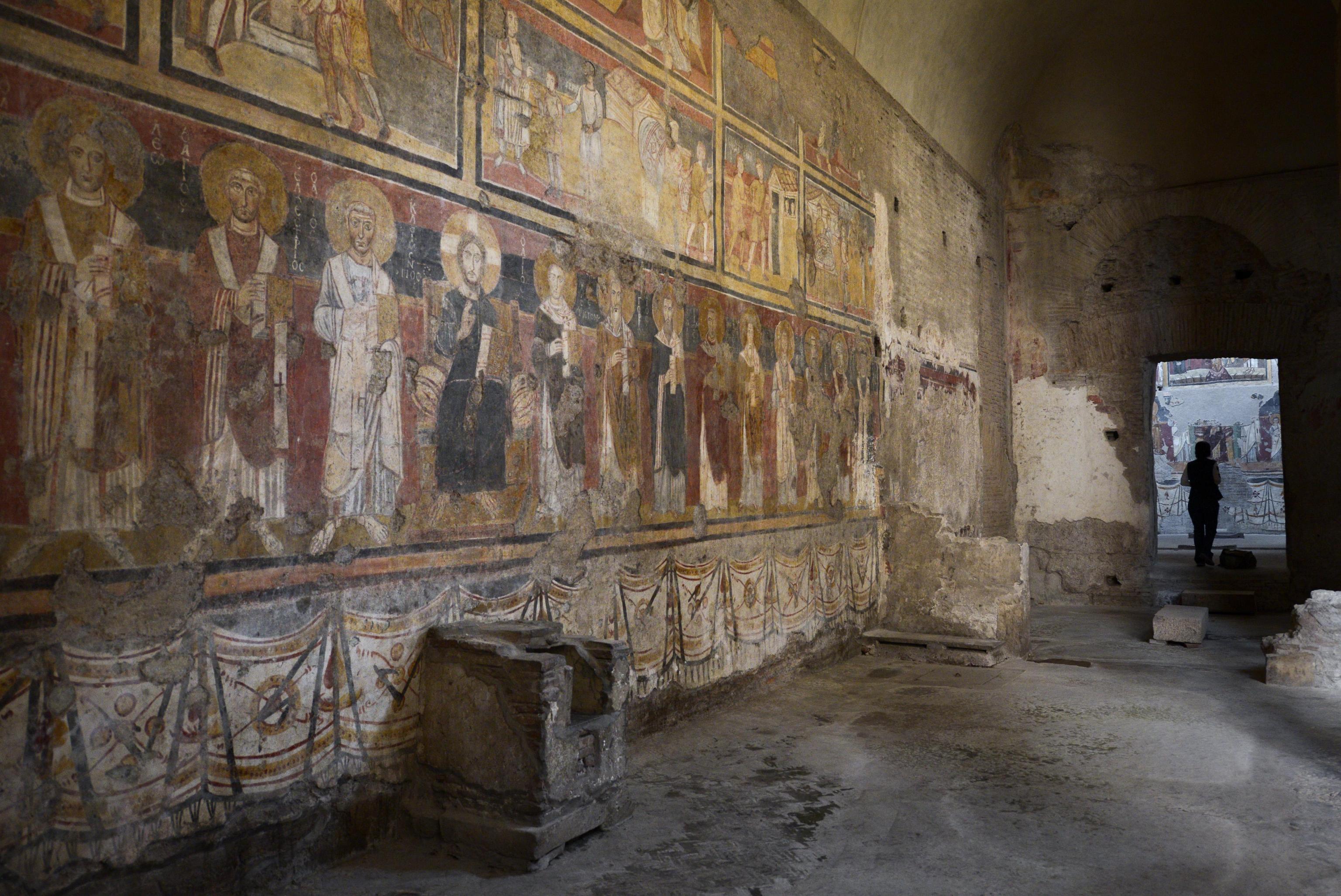 L'interno della chiesa di Santa Maria Antiqua al Foro Romano.